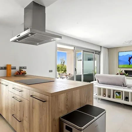 Appartement Exclusive Stunning Views, Pool & Golf *