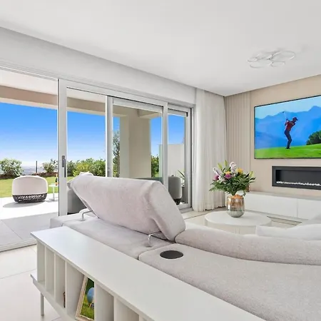 Appartement Exclusive Stunning Views, Pool & Golf *